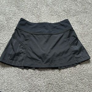 Lululemon - Black Skort size 4